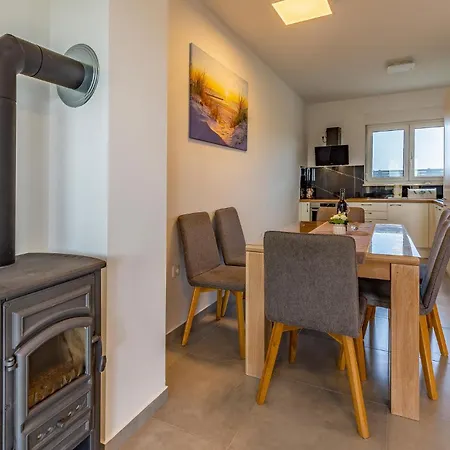 Holiday home Stunning In With Outdoor Swimming Pool