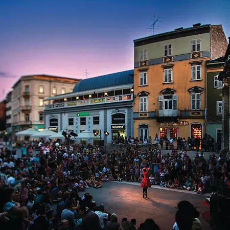 펜션 Cozy In With Wifi *